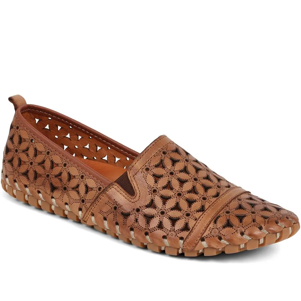 Cut-Out Leather Pumps  - KARY39001 / 325 130