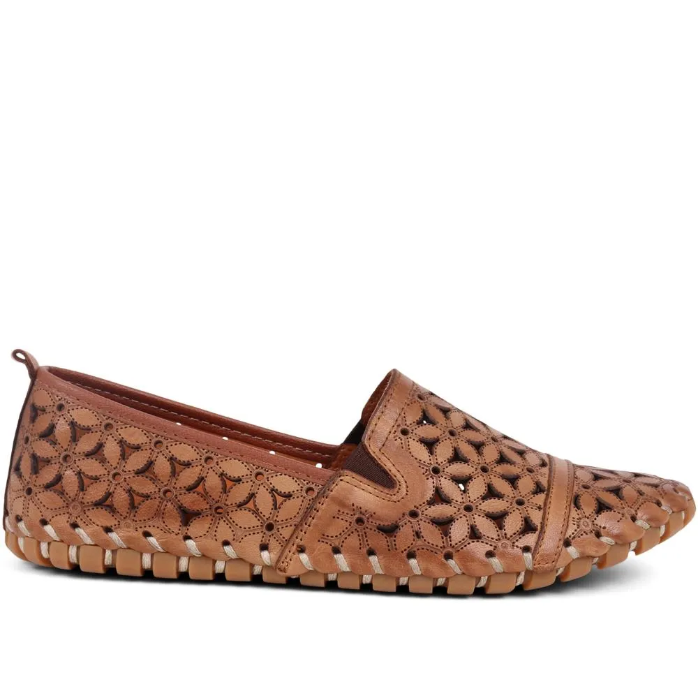 Cut-Out Leather Pumps  - KARY39001 / 325 130