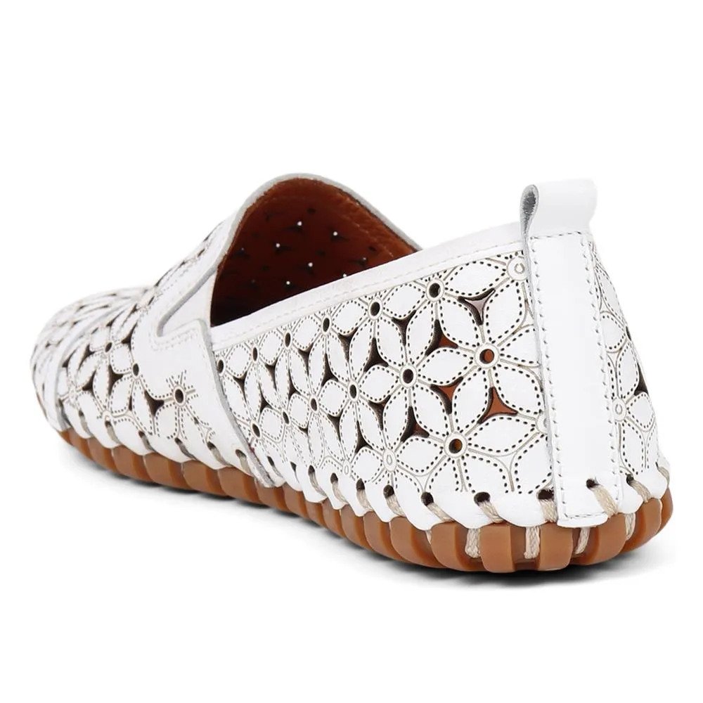 Cut-Out Leather Pumps  - KARY39001 / 325 130