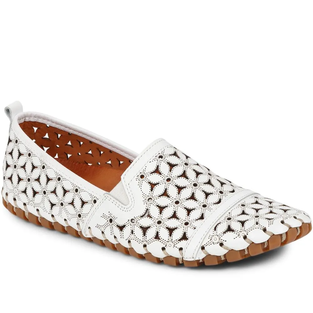 Cut-Out Leather Pumps  - KARY39001 / 325 130