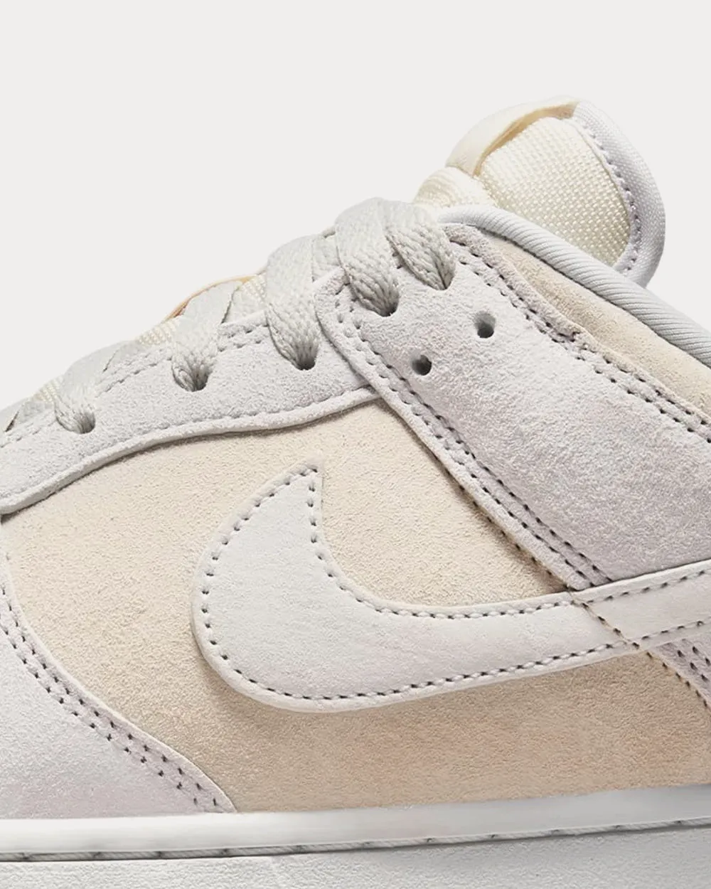 Dunk Low Vast Grey Low Top Sneakers