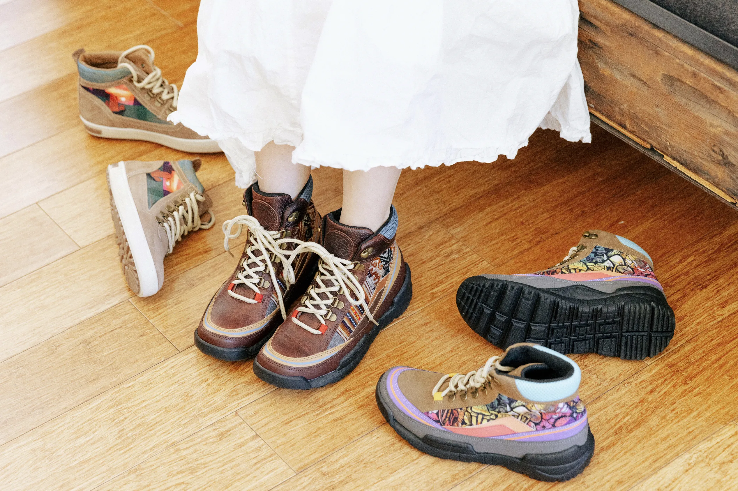 Halong Camping Boot