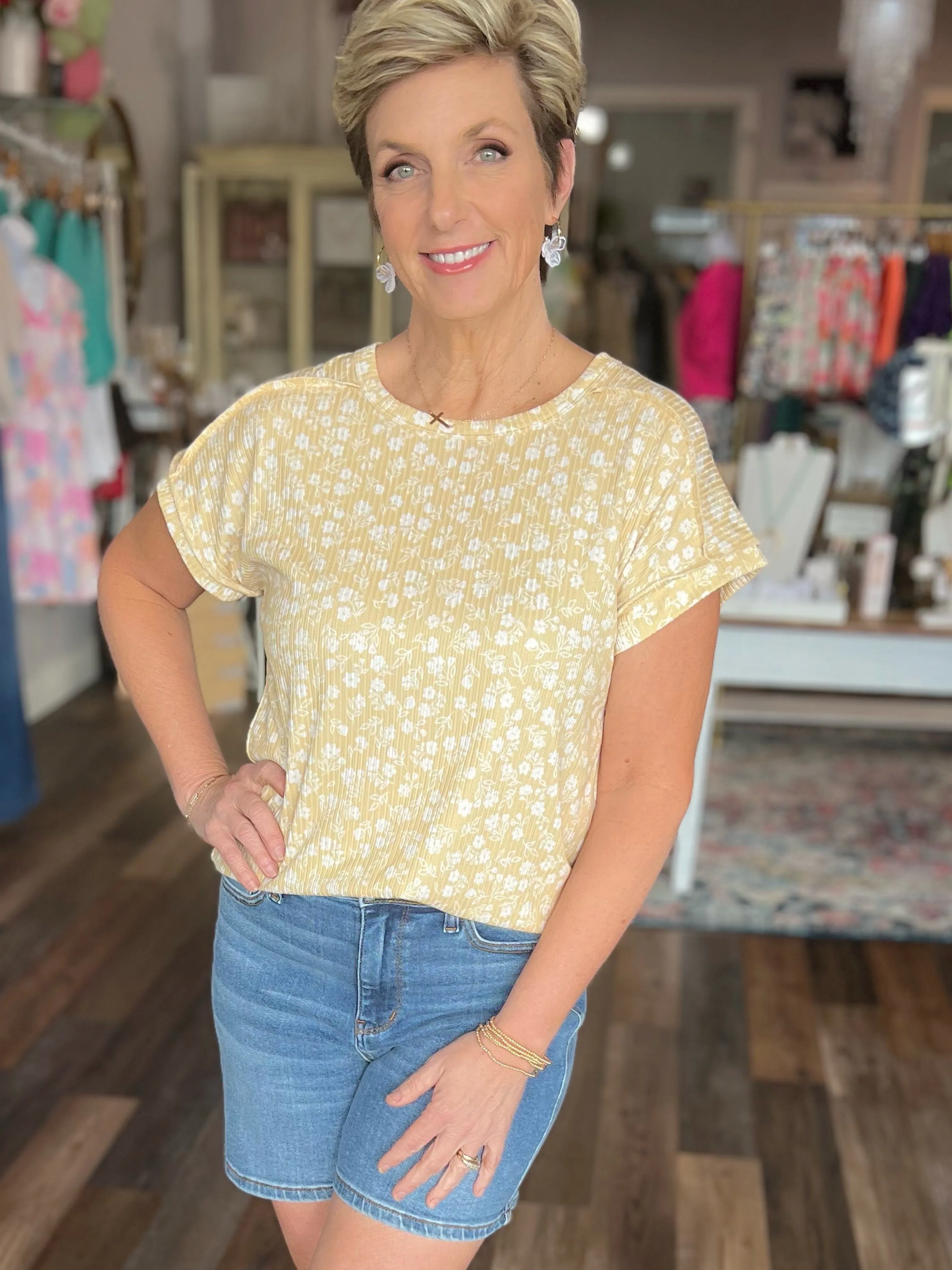 Pretty Yellow Flowers Short Sleeve Top